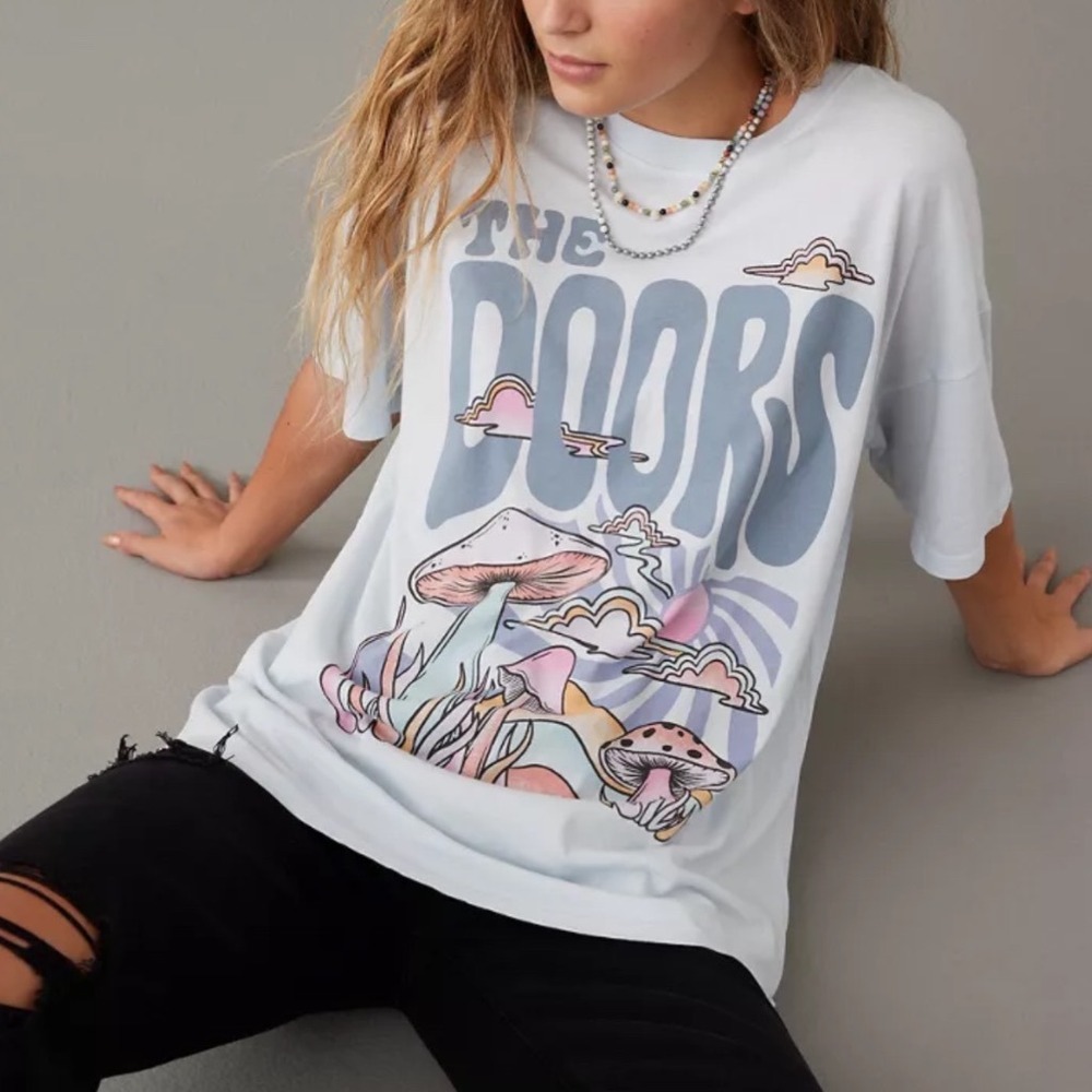 American Eagle The Doors Band Tee Womens XS/S Psychedelic Mushroom Graphic Shirt